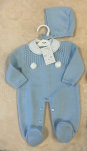 Pom pom knit set with bonnet