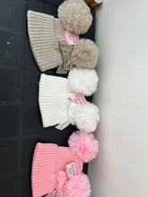 Load image into Gallery viewer, Double Pom Pom hat with bow 0-12 months