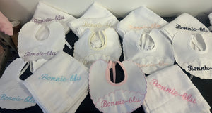 Personalsied Spanish bib and muslin set