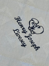 Load image into Gallery viewer, Boxing gloves personalised shawl