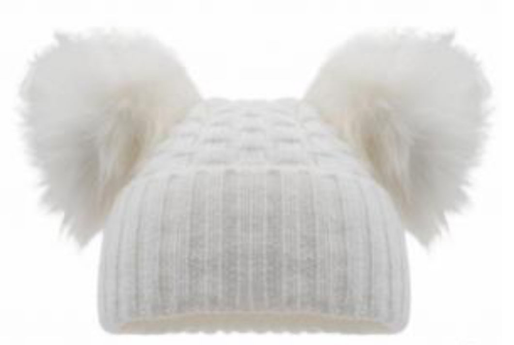 Double pom pom hat 0-12 months white