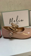 Load image into Gallery viewer, Melia bow shoes camel size 6-2