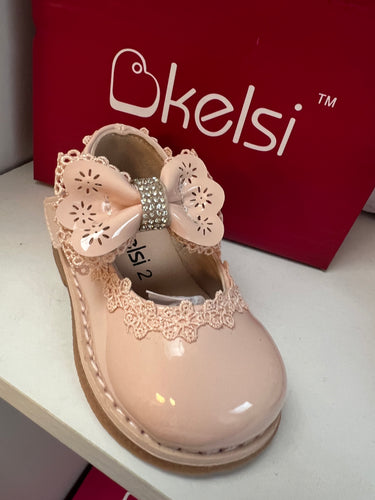 Lace bow beige shoes