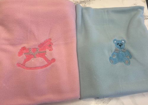 Fleece blankets can be personalised