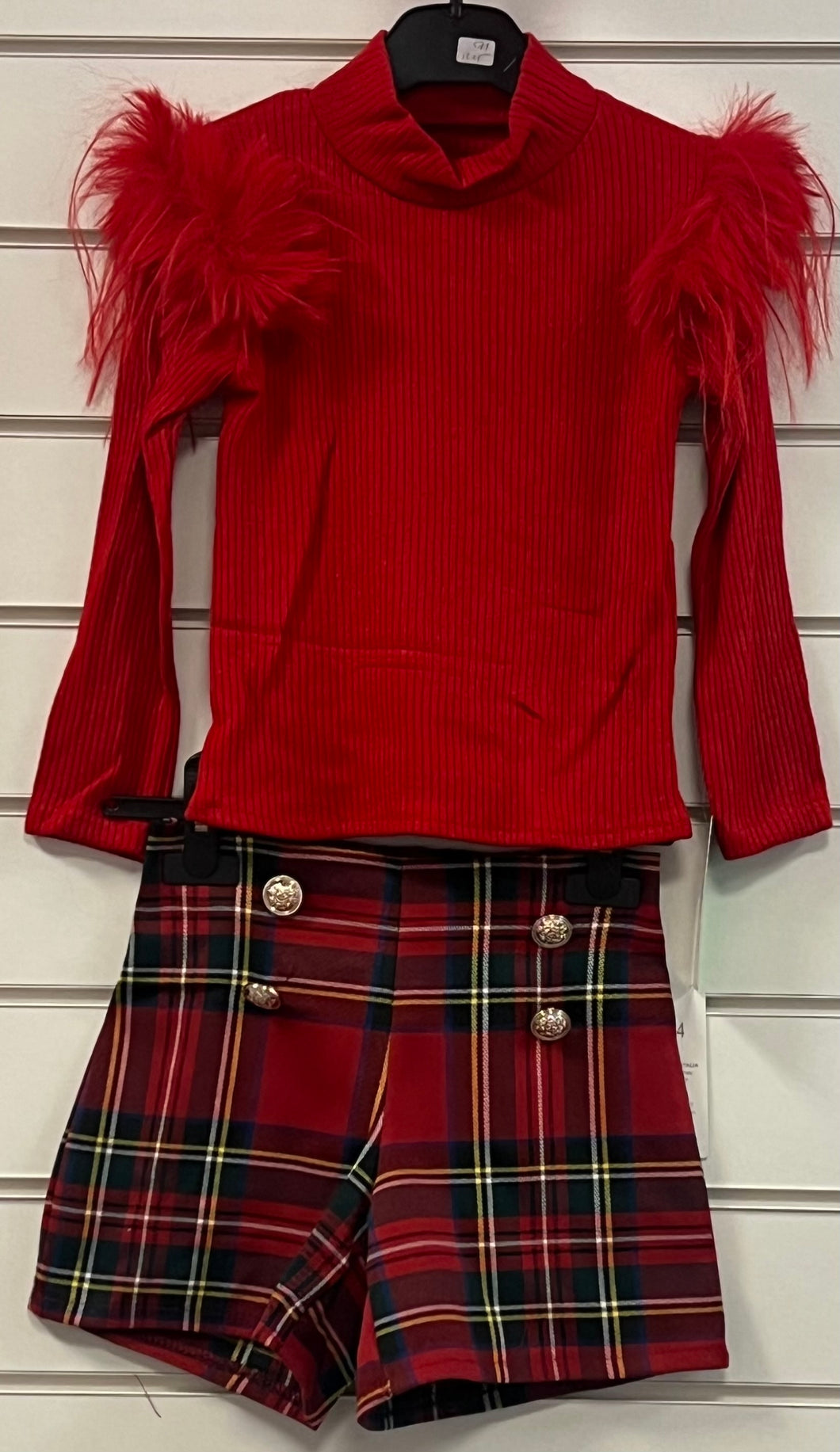 Tarten shorts and faux fur shoulder red top 4-14 years