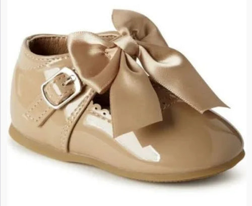 Melia patent bow shoes - camel