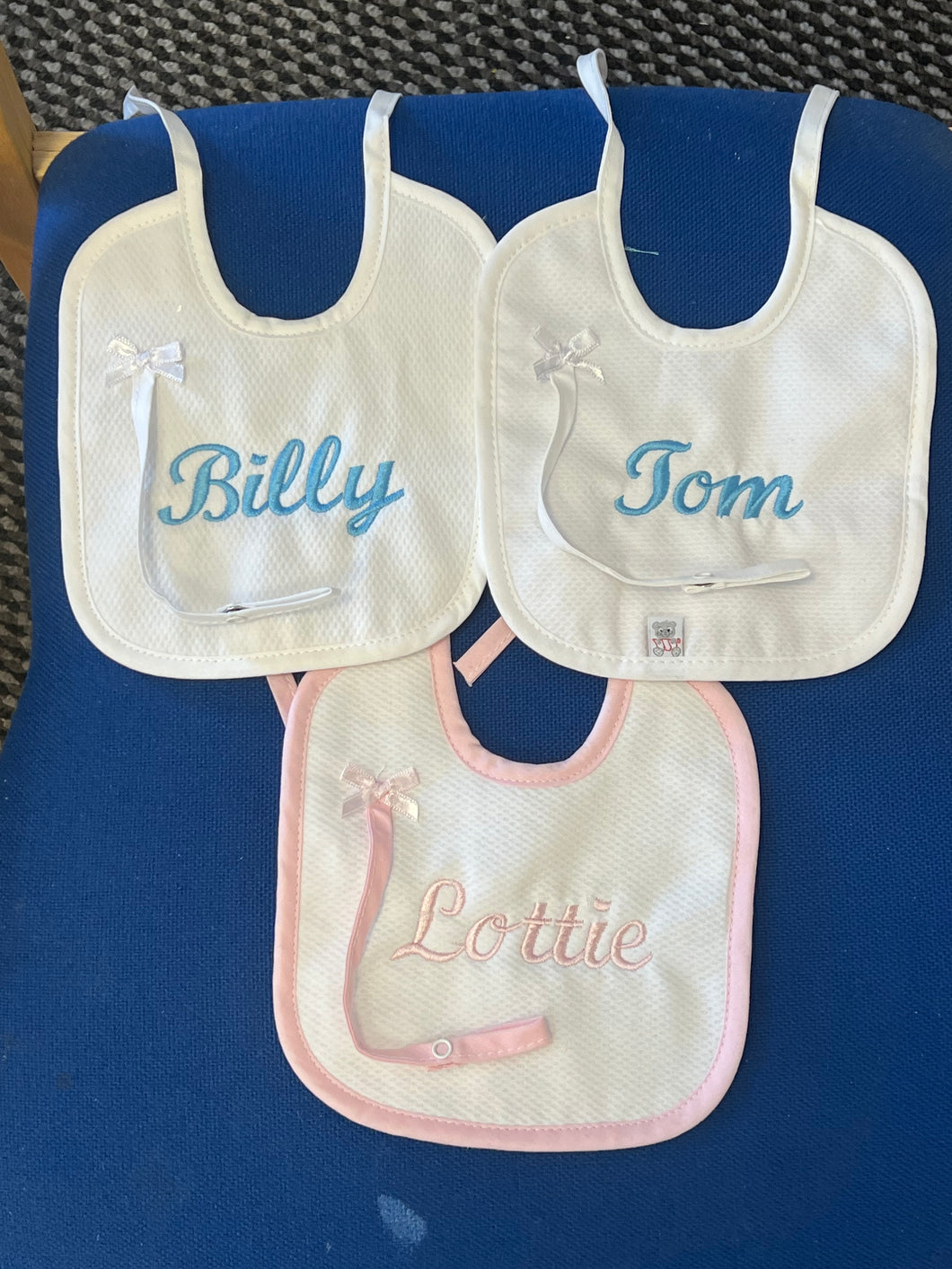 Personalised dummy clip bib