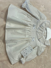 Load image into Gallery viewer, Cream smocked dress 3-36 months