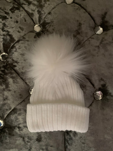 Single Pom Pom hat white