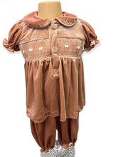 Load image into Gallery viewer, Caramelo velvet 2 piece smocked pyjamas