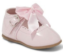 Load image into Gallery viewer, Melia patent bow shoes - pink