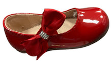 Load image into Gallery viewer, Red patent side bow shoes